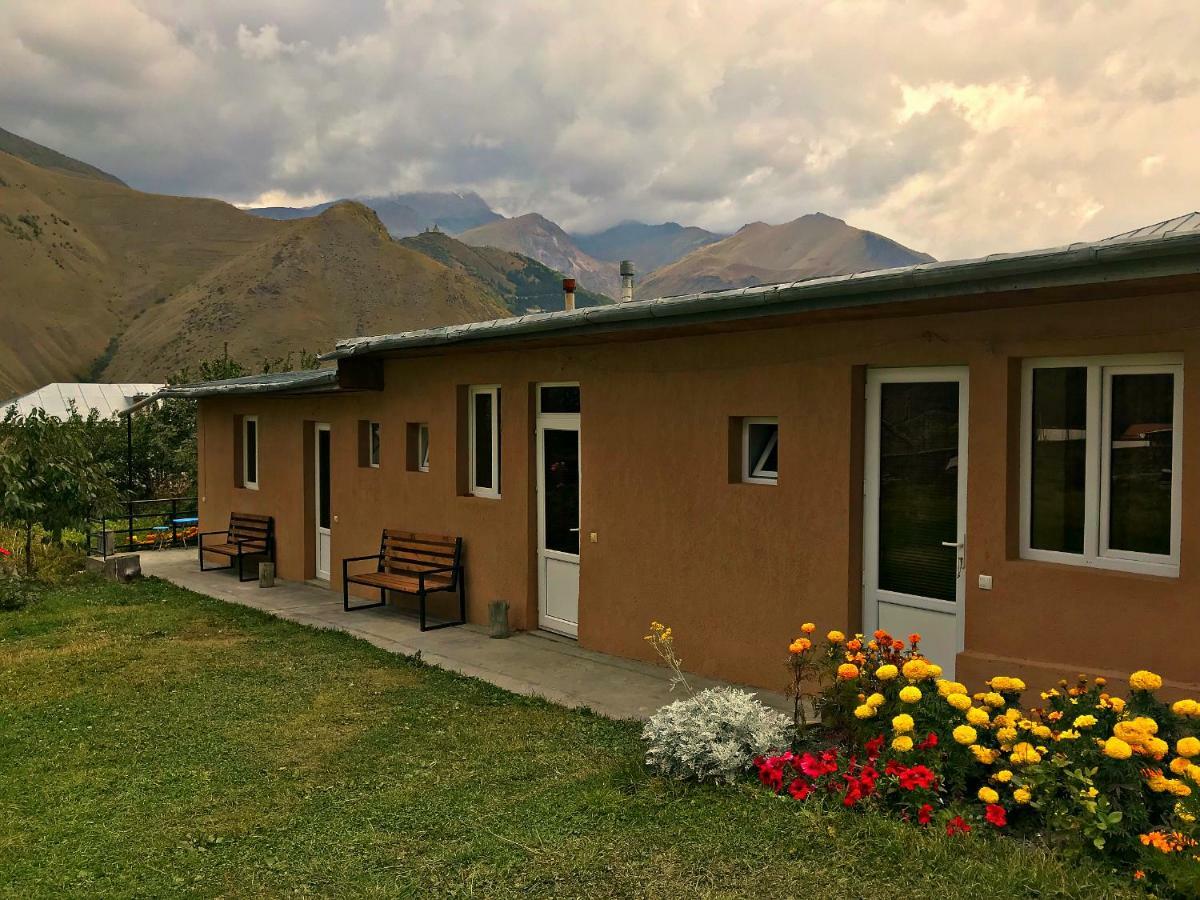 Piligrim Kazbegi Hotel Luaran gambar