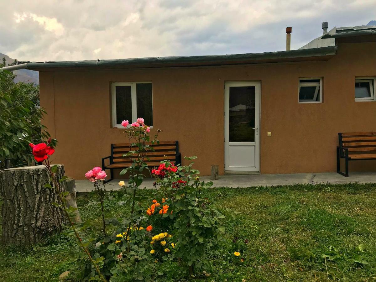 Piligrim Kazbegi Hotel Luaran gambar